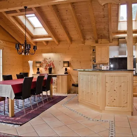 ヴィラ Amazing 4 Bedroom Chalet In *