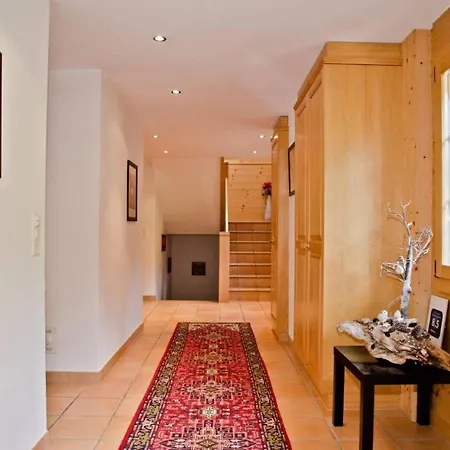 Amazing 4 Bedroom Chalet In グリンデルヴァルト